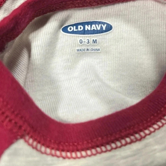 4/$20 Old Navy Floral Print  Gray Onesie - Picture 4 of 4